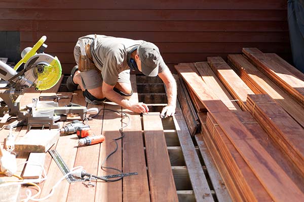 Dependable Deck Installer